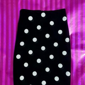 BNWT ‘White House Black Market’ Elegant Skirt Perfect for Holidays!
